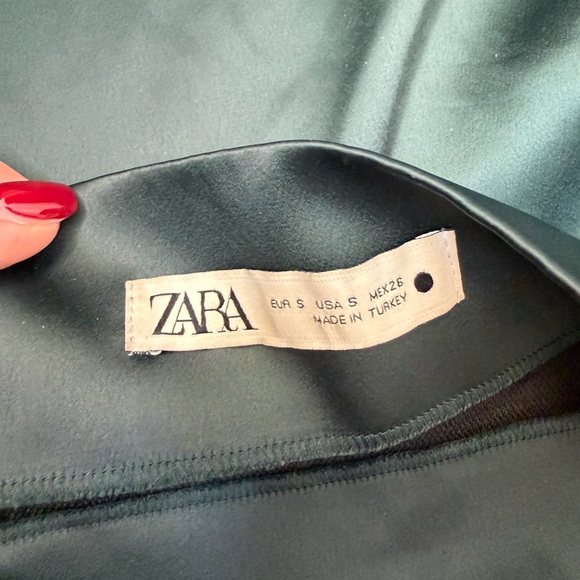 Zara Satin Elegant Dark Green Mini Skirt Sz S - Picture 4 of 4